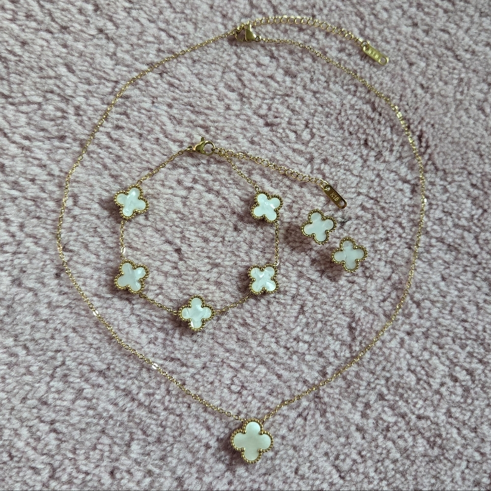 NWOT Inspired Stainless Steal Gold and White Flower/Clover Jewelry Set
